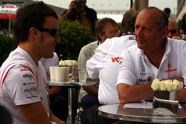 Der damalige McLaren-Teamchef Ron Dennes holte Fernando Alonso 2007 nach Woking.