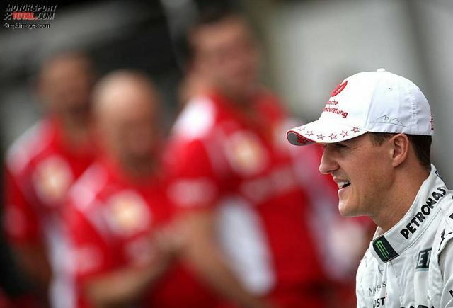 Michael Schumacher erholt sich ab sofort zuhause von seinem schweren Ski-Unfall, ...