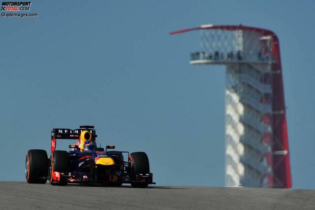 Von der Aussichtsplattform aus sahen die Fans wieder den üblichen &quot;Verdächtigen&quot; an der Spitze: Sebastian Vettel im Red Bull.