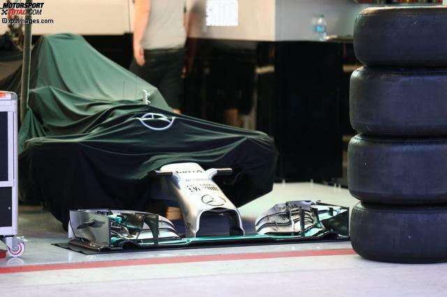 Spannung in Silber: Hamilton und Rosberg liegen dicht beieinander