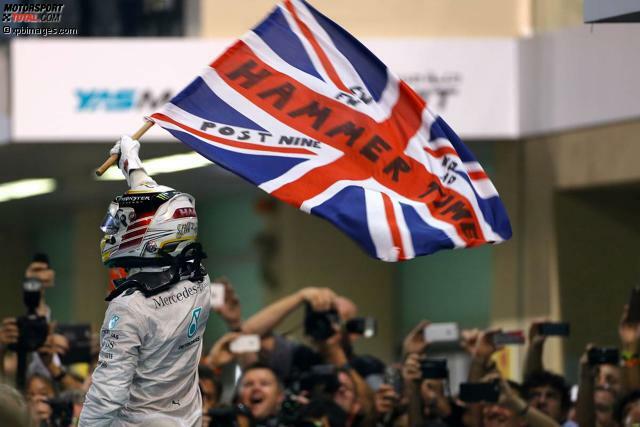 Toto Wolff und Niki Lauda bejubeln den Titelgewinn von Lewis Hamilton