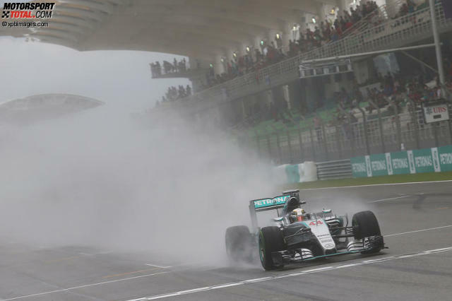 Lewis Hamilton fuhr im Regen knapp auf die Pole-Position