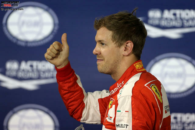 Daumen hoch: Sebastian Vettel zeigte im Qualifying eine bärenstarke Leistung