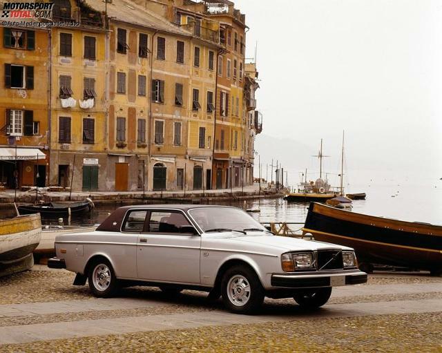 Volvo 262 C (1977)