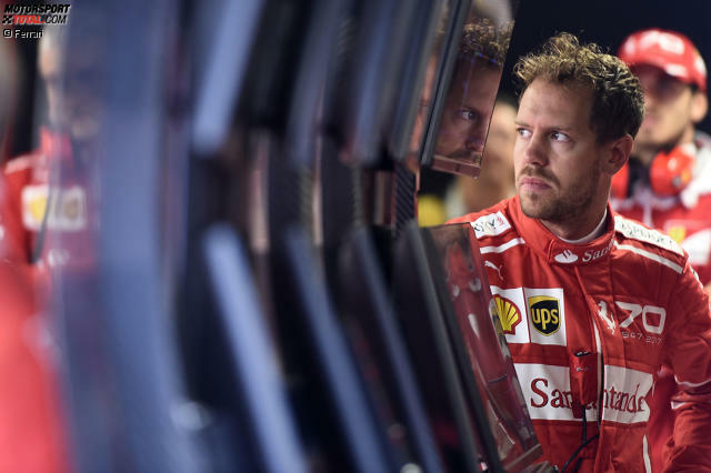 Sebastian Vettel hat in Monza die WM-Führung verloren. Wie? Jetzt die 17 besten Fotos in unseren Rennhighlights durchklicken!