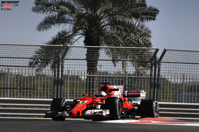 Bekommt Sebastian Vettels Ferrari 2018 ein neues Rot? Laut italienischen Medienberichten könnte der Ton in Zukunft dunkler werden.