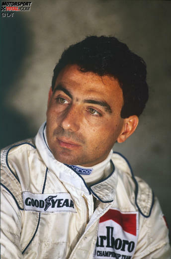 Michele Alboreto wurde am 23. Dezember 1956 als Sohn eines italienischen Vaters und einer Mutter aus Libyen in Mailand geboren. Im Alter von 24 Jahren gewann der die Formel-3-EM und wechselte anschließend in die Formel 1.
