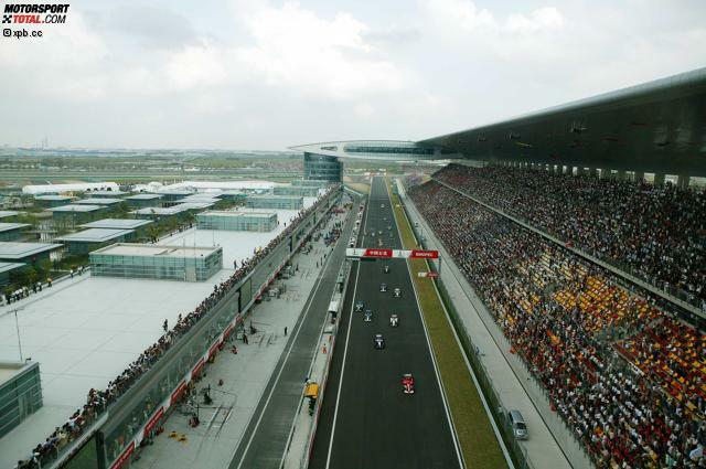 Der Grand Prix von China findet 2017 bereits zum 14. Mal statt. Das Rennen debütierte 2004 im Formel-1-Kalender und ist seither ununterbrochen Bestandteil der Weltmeisterschaft. Und zwar stets auf dem Schanghai International Circuit.