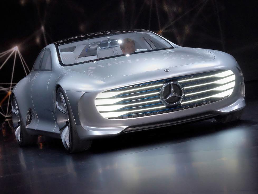 Mercedes Benz Intelligent Aerodynamic Automobile (IAA) - Daimler auf der IAA 2015