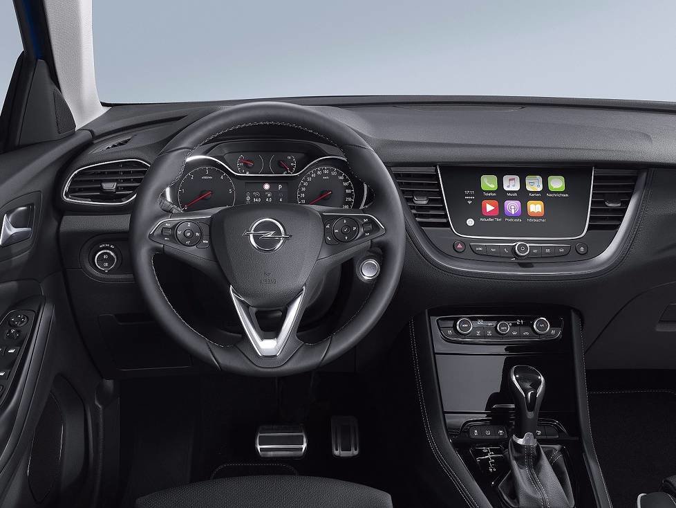 Innenraum und Cockpit des Opel Grandland X 2017