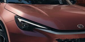Lexus LBX (2024) vor der Enthüllung am 5. Juni angeteasert