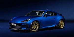 Subaru BRZ Touge (2023) mit goldenen OZ-Felgen und STI-Bodykit