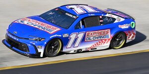 NASCAR Bristol: Denny Hamlin triumphiert nach Reifenproblemen