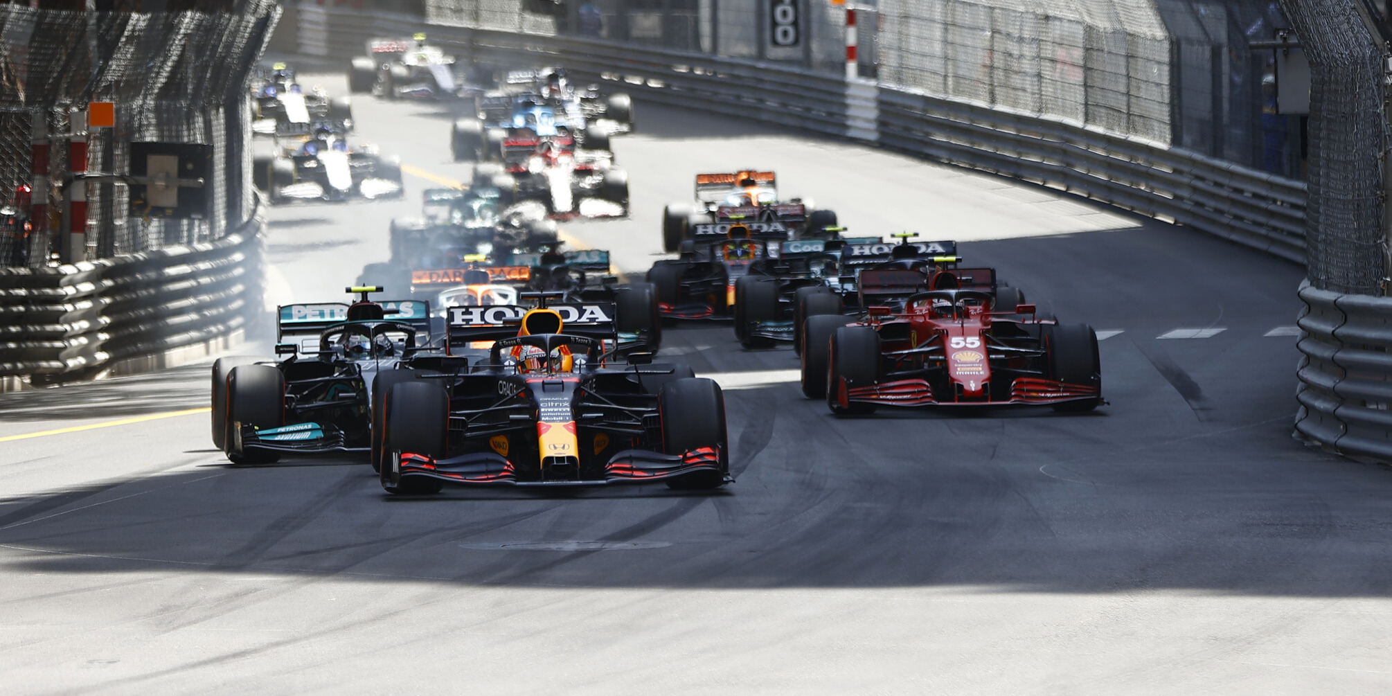 GP Monaco 2021 Max Verstappen gewinnt, Mercedes patzt!