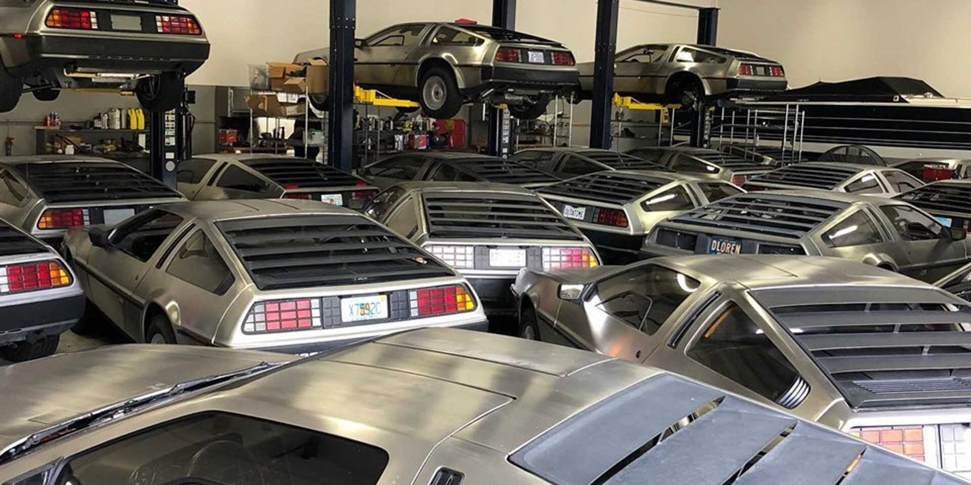 Das Auto aus Zurück in die Zukunft: 17 DeLorean DMC-12 in einer Garage!