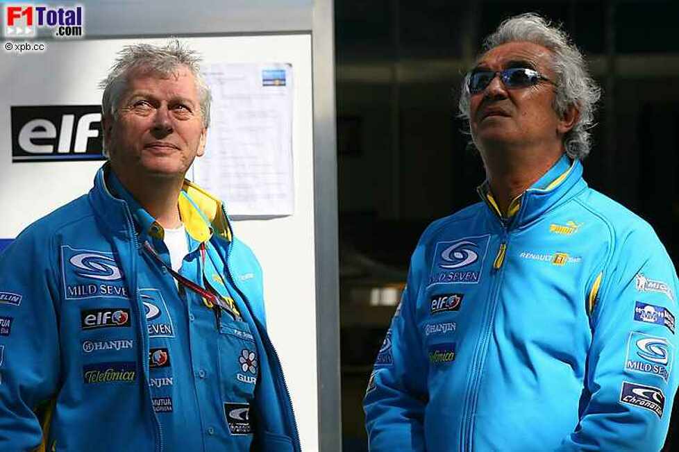 Pat Symonds (Chefingenieur) und Flavio Briatore (Teamchef) (Renault)