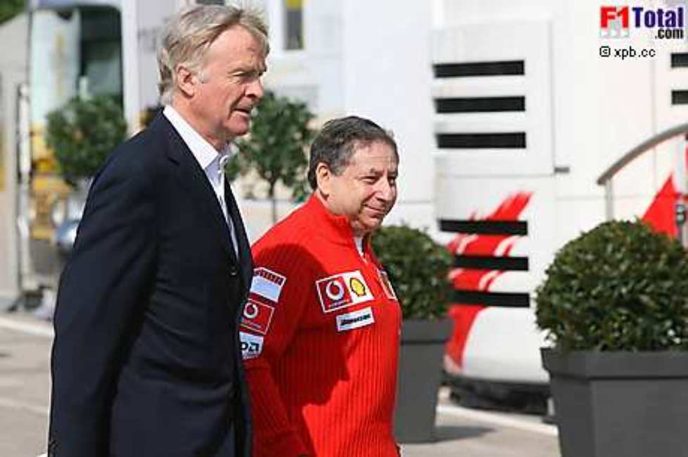 Max Mosley (FIA-Präsident) und Jean Todt (Teamchef) (Ferrari)