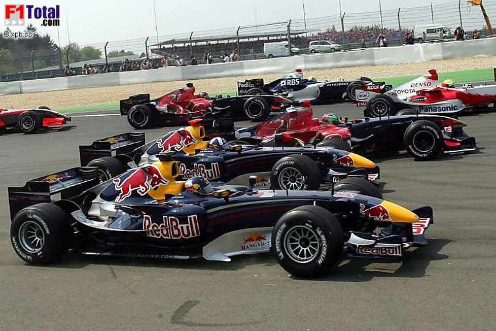 Christian Klien (Red Bull Racing), David Coulthard (Red Bull Racing), Vitantonio Liuzzi (Scuderia Toro Rosso)