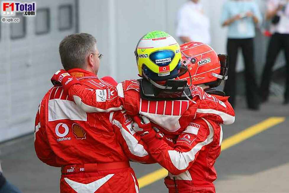 Felipe Massa (Ferrari), Michael Schumacher (Ferrari), Ross Brawn (Technischer Direktor) (Ferrari)