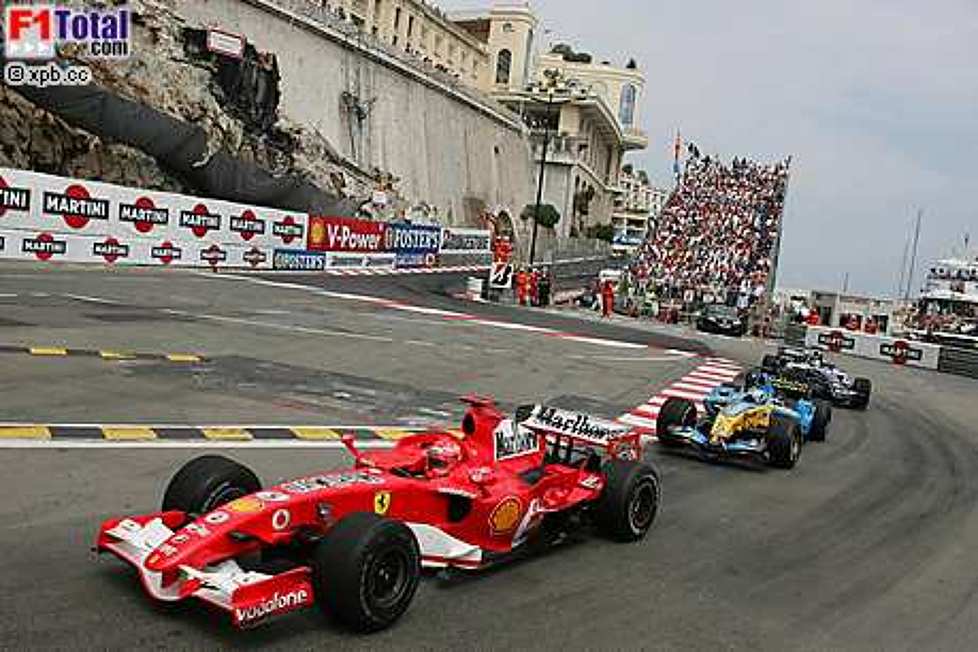 Giancarlo Fisichella (Renault), Michael Schumacher (Ferrari), Nico Rosberg (Williams-Cosworth)