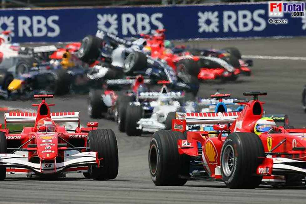 Christian Klien (Red Bull Racing), Mark Webber (Williams-Cosworth)