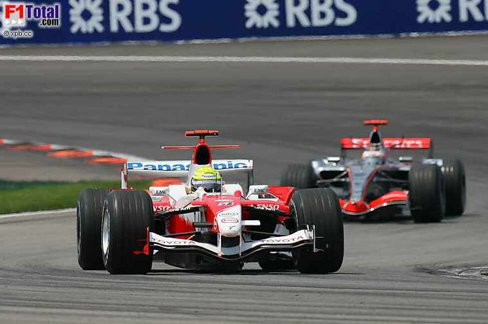 Kimi Räikkönen (McLaren-Mercedes), Ralf Schumacher (Toyota)
