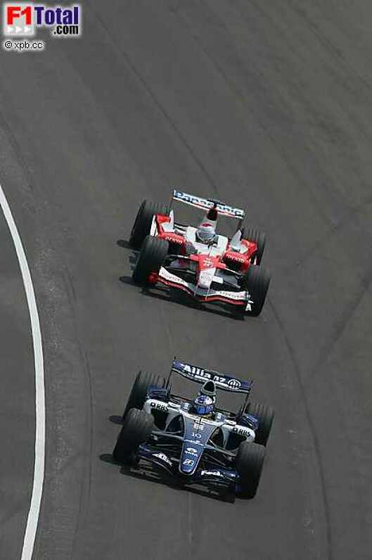 Jarno Trulli (Toyota), Nico Rosberg (Williams-Cosworth)