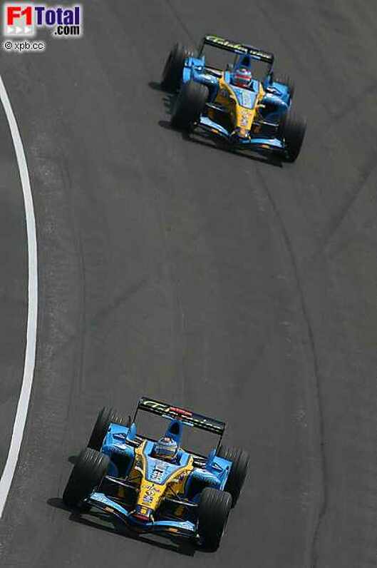 Fernando Alonso (Renault), Giancarlo Fisichella (Renault)