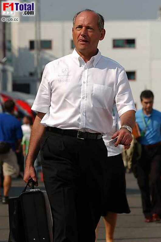 Ron Dennis (Teamchef) (McLaren-Mercedes)