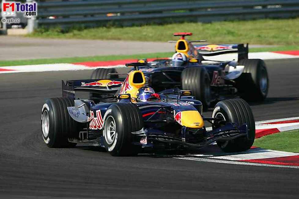 Christian Klien (Red Bull Racing), David Coulthard (Red Bull Racing)