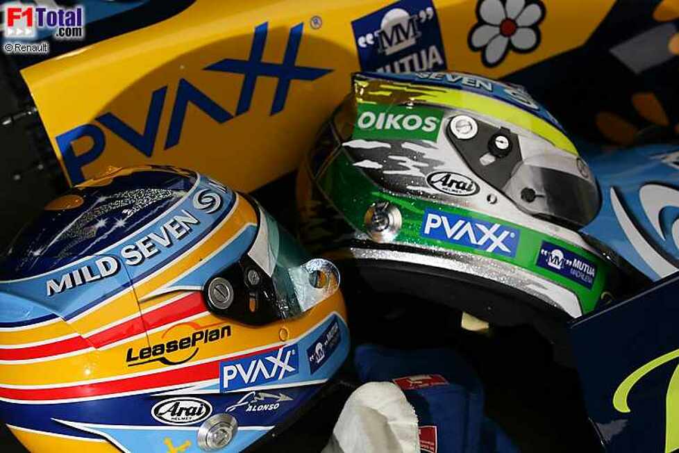 Die Helme von Fernando Alonso (Renault) und Giancarlo Fisichella (Renault)