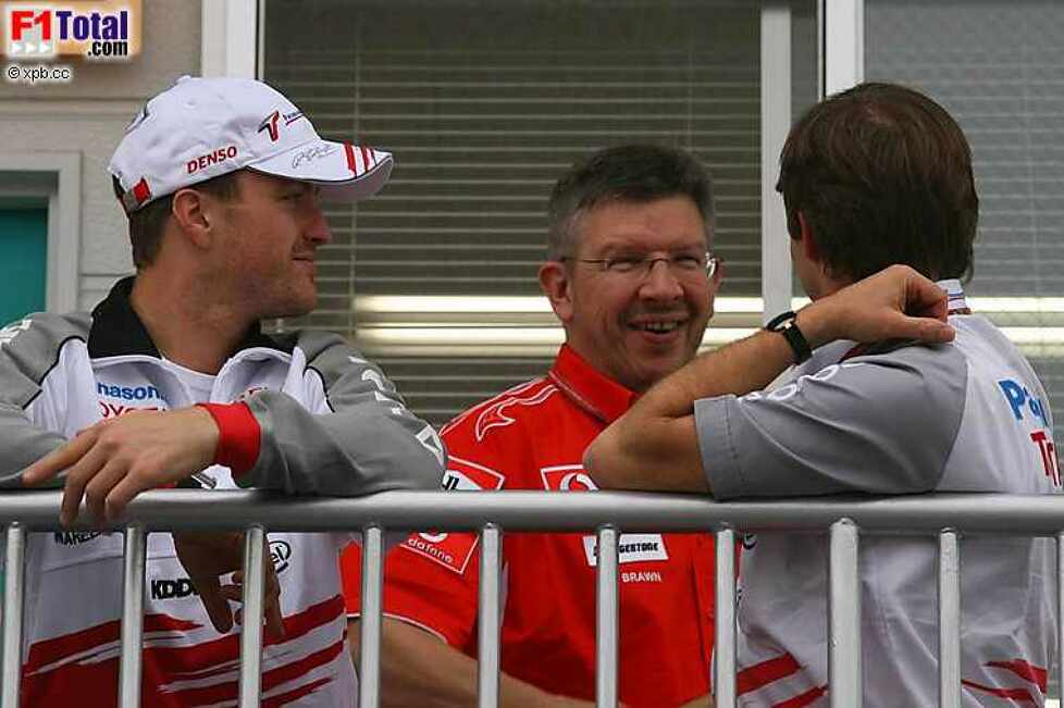 Ralf Schumacher (Toyota), Ross Brawn (Technischer Direktor) (Ferrari)