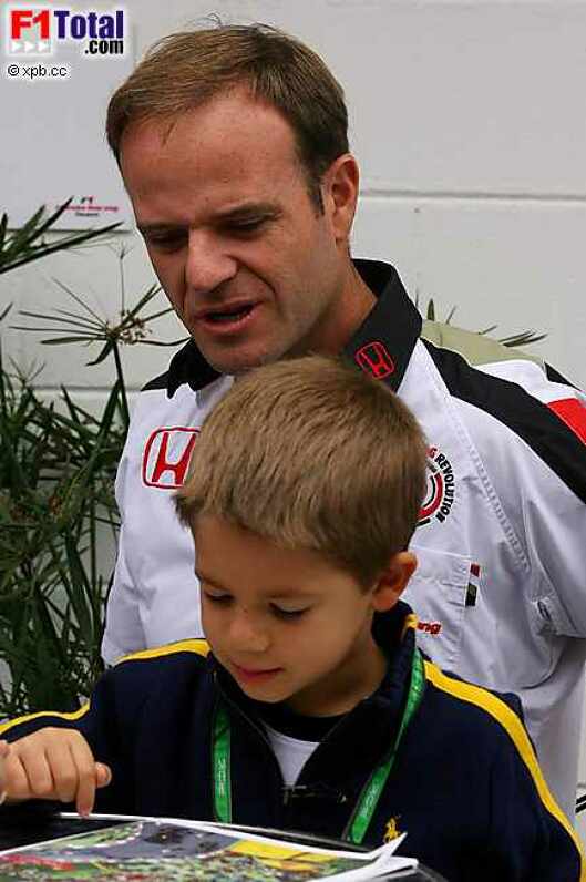 Rubens Barrichello (Honda Racing F1 Team) mit Sohn Eduardo