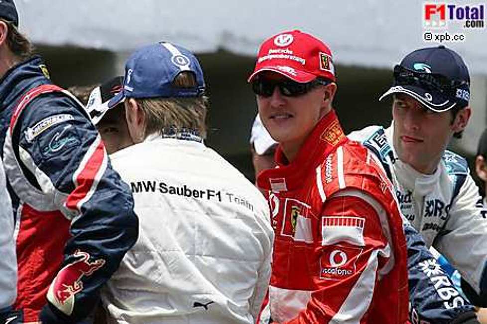 Alexander Wurz (Williams-Cosworth), Michael Schumacher (Ferrari), Nick Heidfeld (BMW Sauber F1 Team)