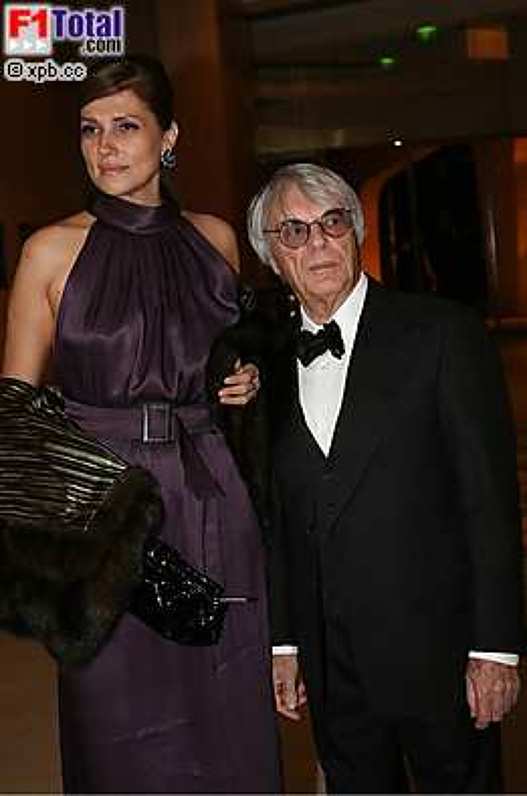 Bernie Ecclestone mit seiner Frau Slavicia (Formel-1-Chef)