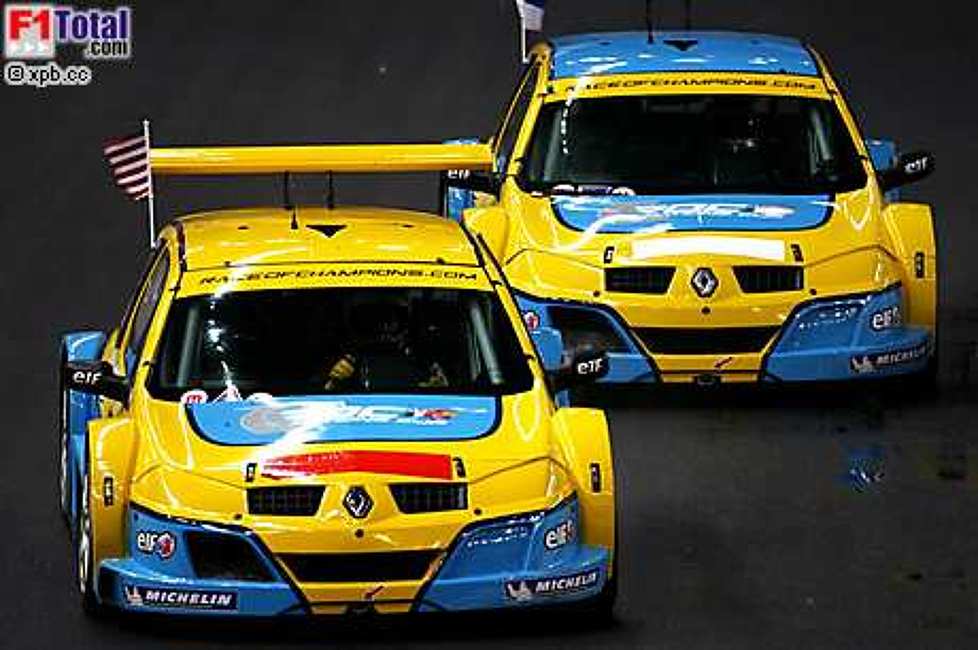 Travis Pastrana und Heikki Kovalainen (Testfahrer) (Renault)