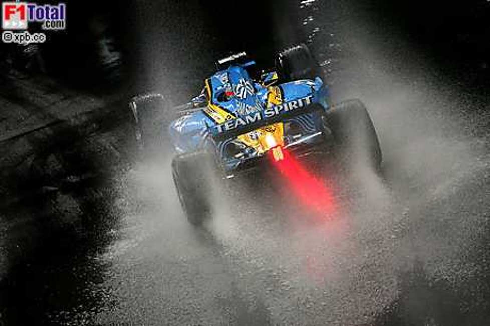 Heikki Kovalainen (Testfahrer) (Renault) bei Formel-1-Demorunden
