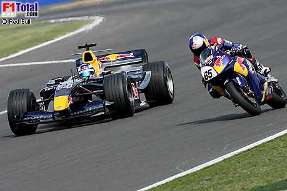Jonathan Rear und Robert Doornbos (Testfahrer) (Red Bull Racing)