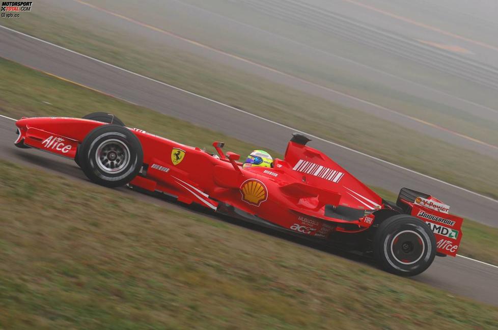 Felipe Massa beim Rollout des Ferrari F2007
