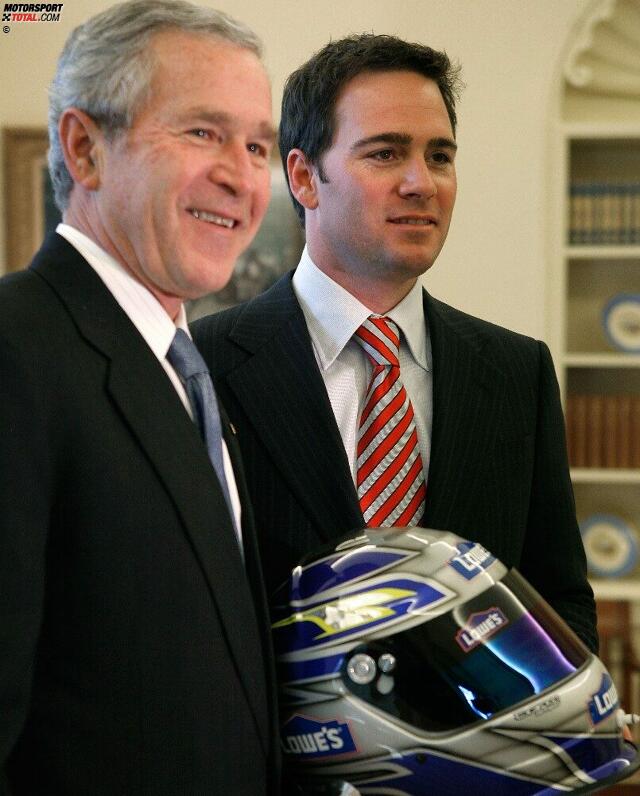 Jimmie Johnson und US-Praesident George W. Bush im Oval Office