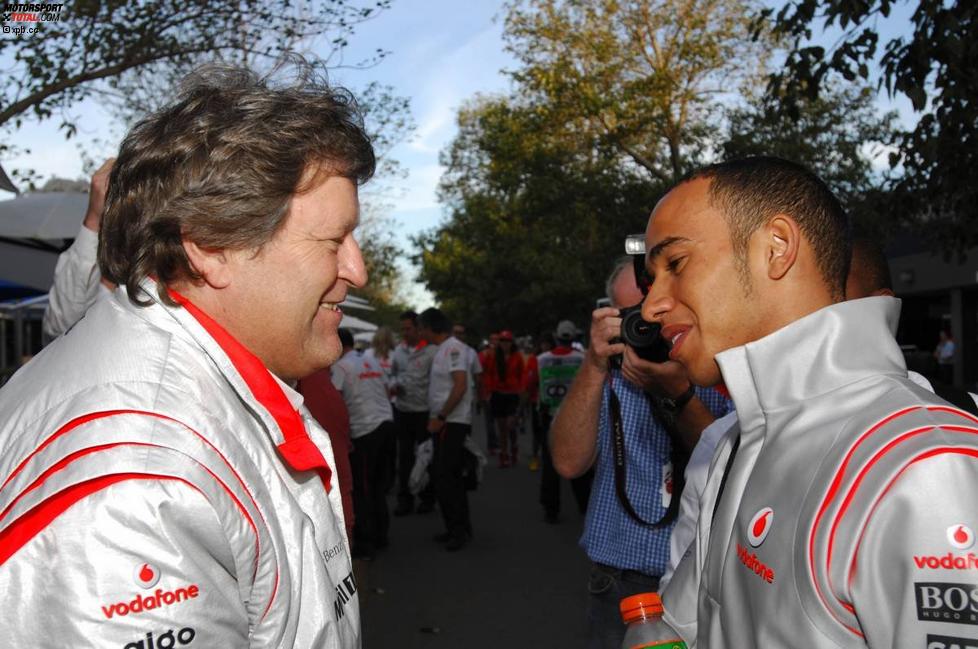 Norbert Haug (Mercedes-Motorsportchef) und Lewis Hamilton (McLaren-Mercedes)