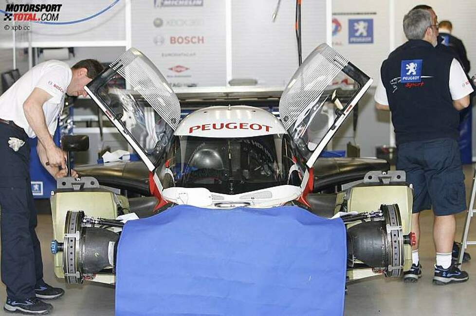 Der Peugeot 908 von Nicolas Minassian und Marc Gené