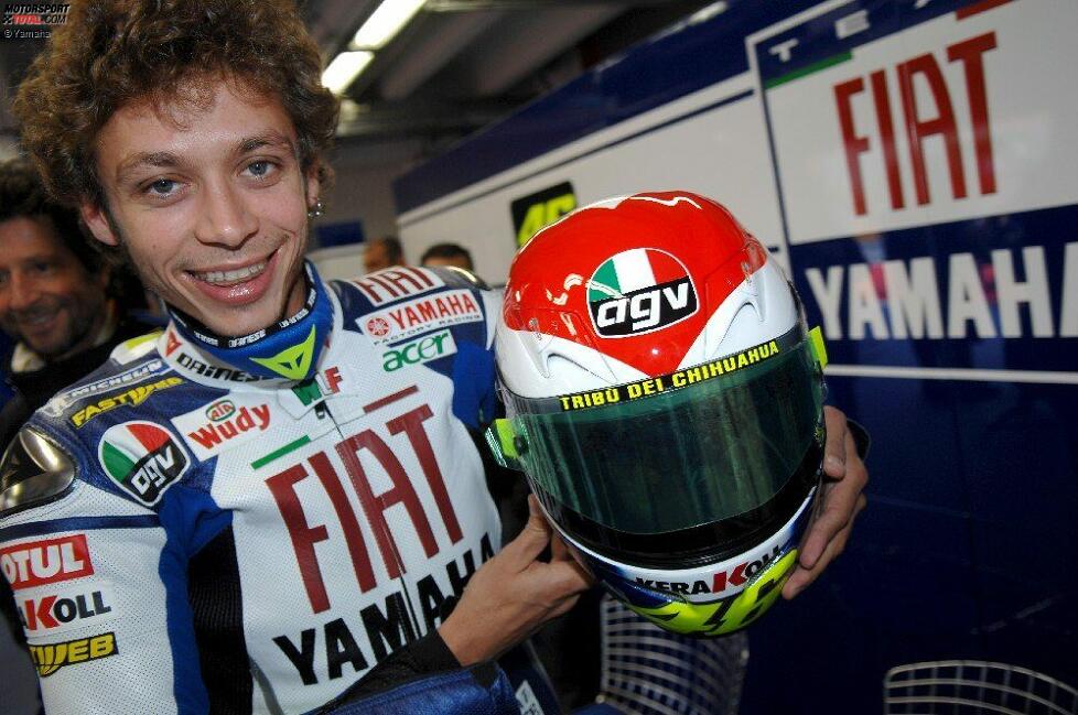  Valentino Rossi mit seinem speziellen Helm für Mugello