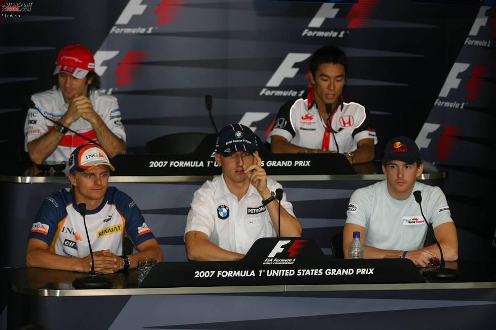 Oben: Jarno Trulli (Toyota) und Takuma Sato (Super Aguri), unten: Heikki Kovalainen (Renault), Robert Kubica (BMW Sauber F1 Team) und Scott Speed (Toro Rosso) 