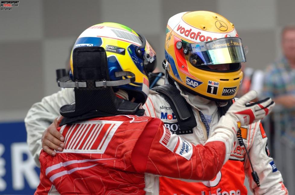 Felipe Massa (Ferrari) und Lewis Hamilton (McLaren-Mercedes)