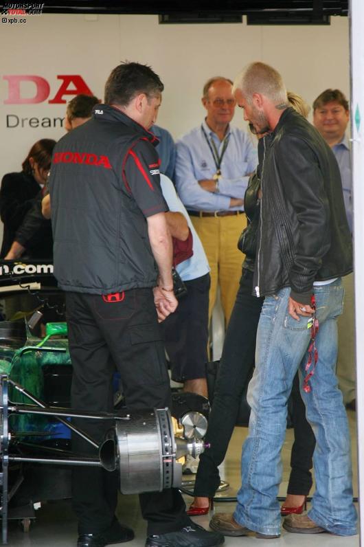 Nick Fry (Teamchef) (Honda F1 Team) und David Beckham