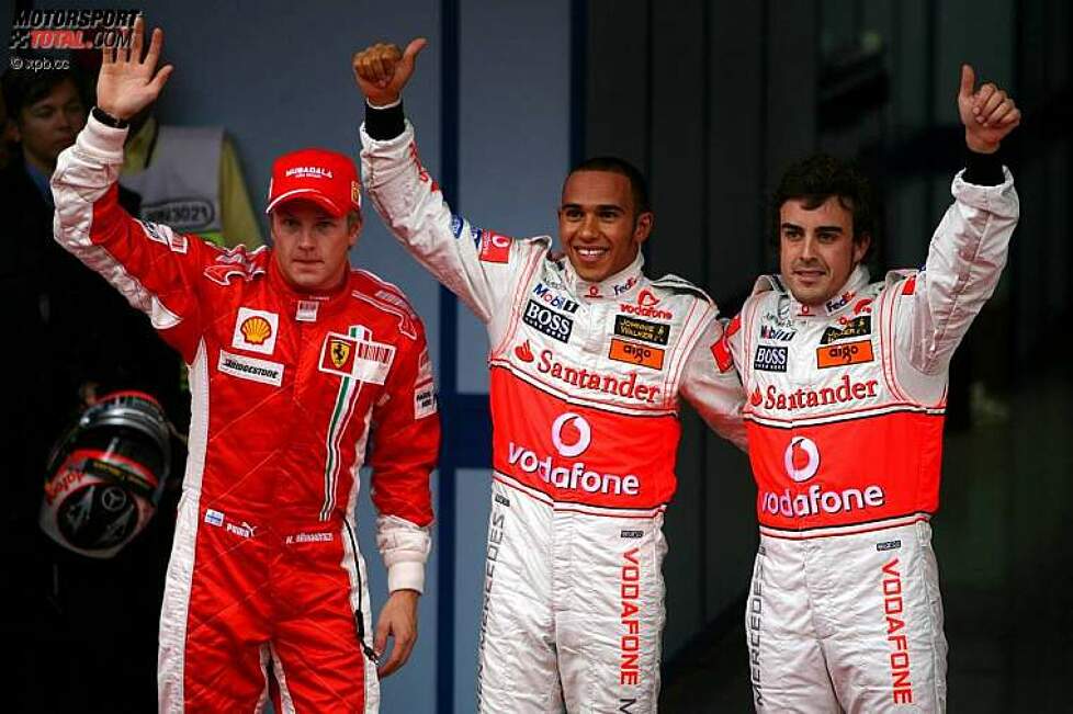 Kimi Räikkönen (Ferrari), Lewis Hamilton und Fernando Alonso (McLaren-Mercedes) 
