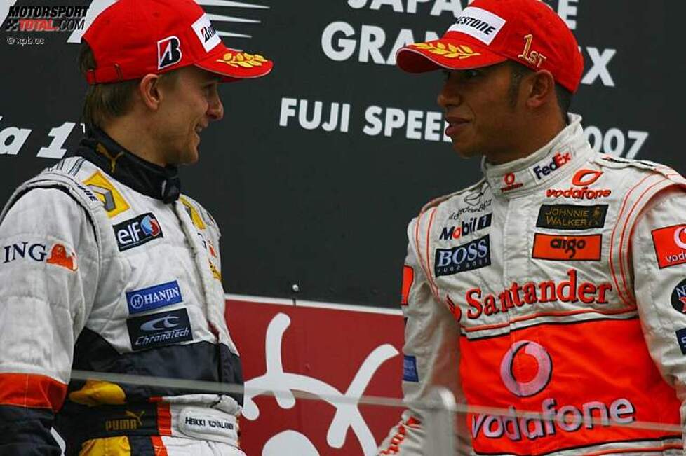 Heikki Kovalainen (Renault) und Lewis Hamilton (McLaren-Mercedes) 