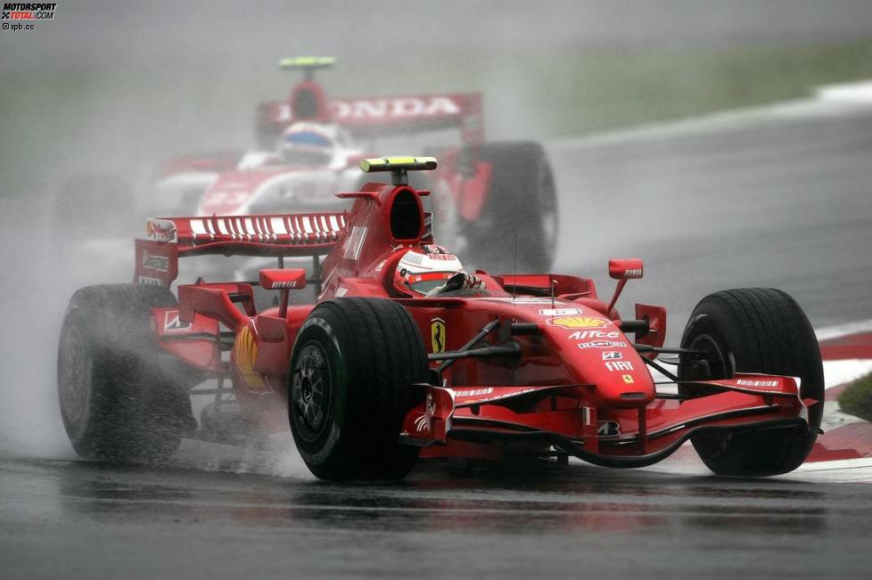 Kimi Räikkönen Takuma Sato (Ferrari) (Super Aguri) 