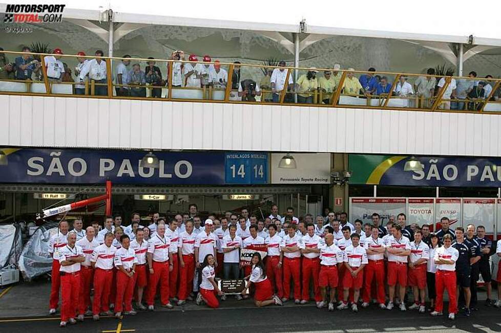 Jarno Trulli, Ralf Schumacher (Toyota) 